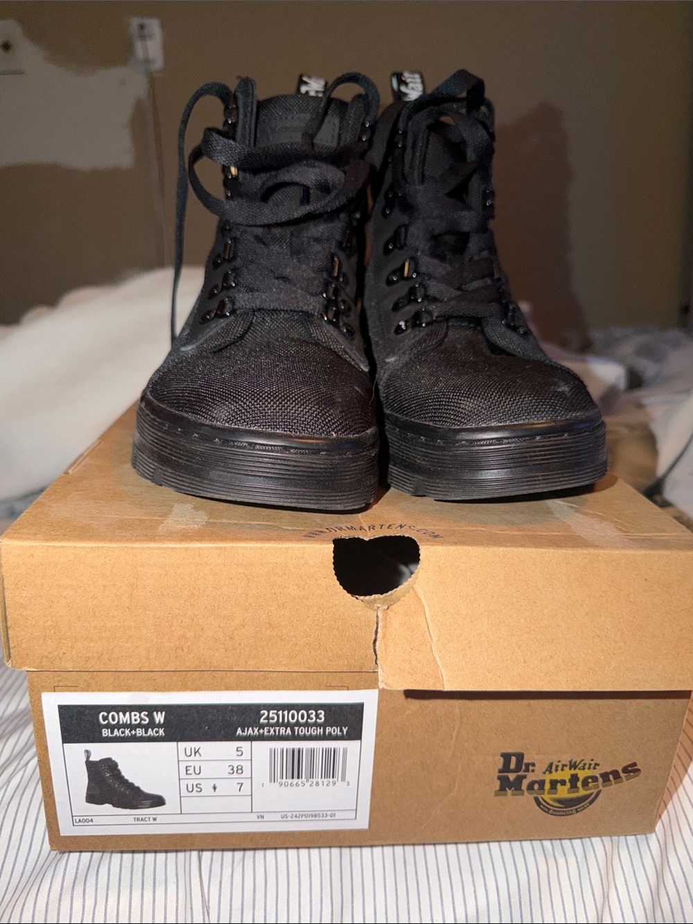 Dr. Martens Black Combs W Lace-Up Boots